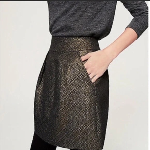LOFT Metallic Jacquard Shift Pleated Mini Skirt Black Gold Size 12 Holiday Party - Picture 2 of 9